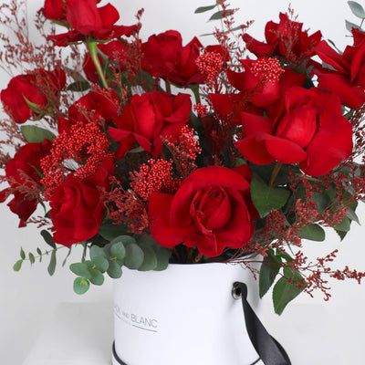 Red Beauty in Box - Fresh Flowers