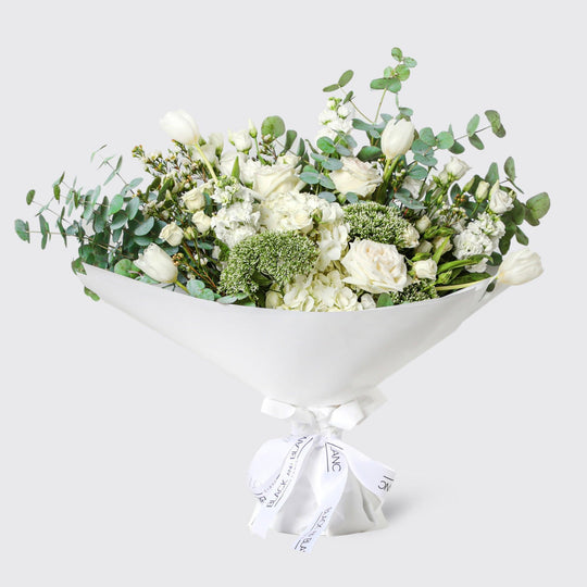 Cecile Bouquet - BLACK AND BLANC
