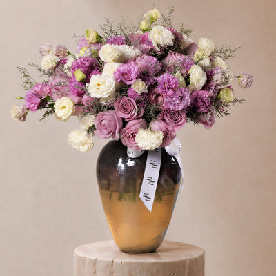 Nada Lisianthus in Lumiere Vase