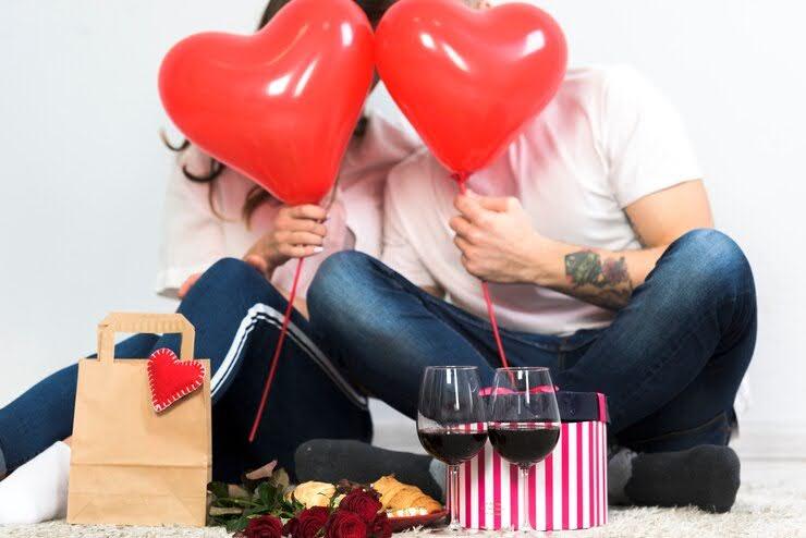 Romantic Birthday Gifts for Your Wife: Top Trends for 2025 - BLACK AND BLANC 
