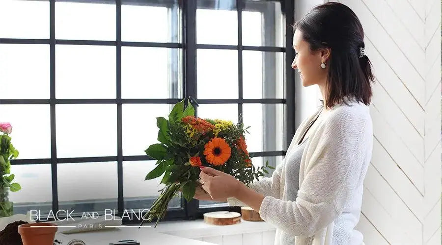 Ways To Decorate Your Home Office With Fresh Flowers - BLACK AND BLANC 