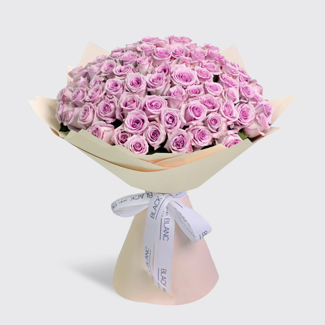 100/101 Purple Roses Bouquet - BLACK AND BLANC