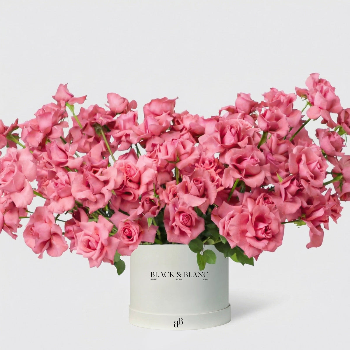 100/101 роз в коробке