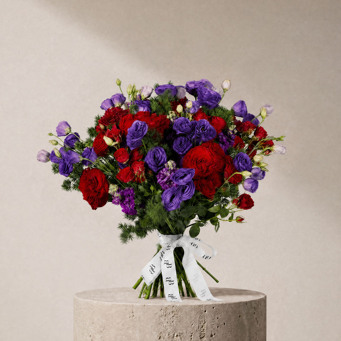 Basalt Bouquet - BLACK AND BLANC