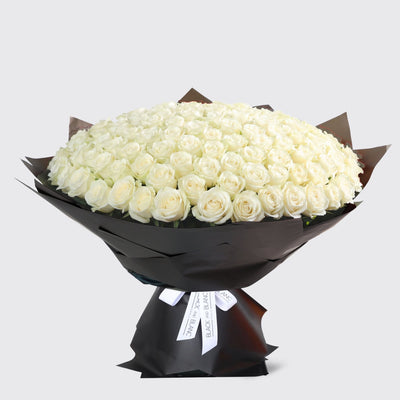 200/201 White Roses Bouquet