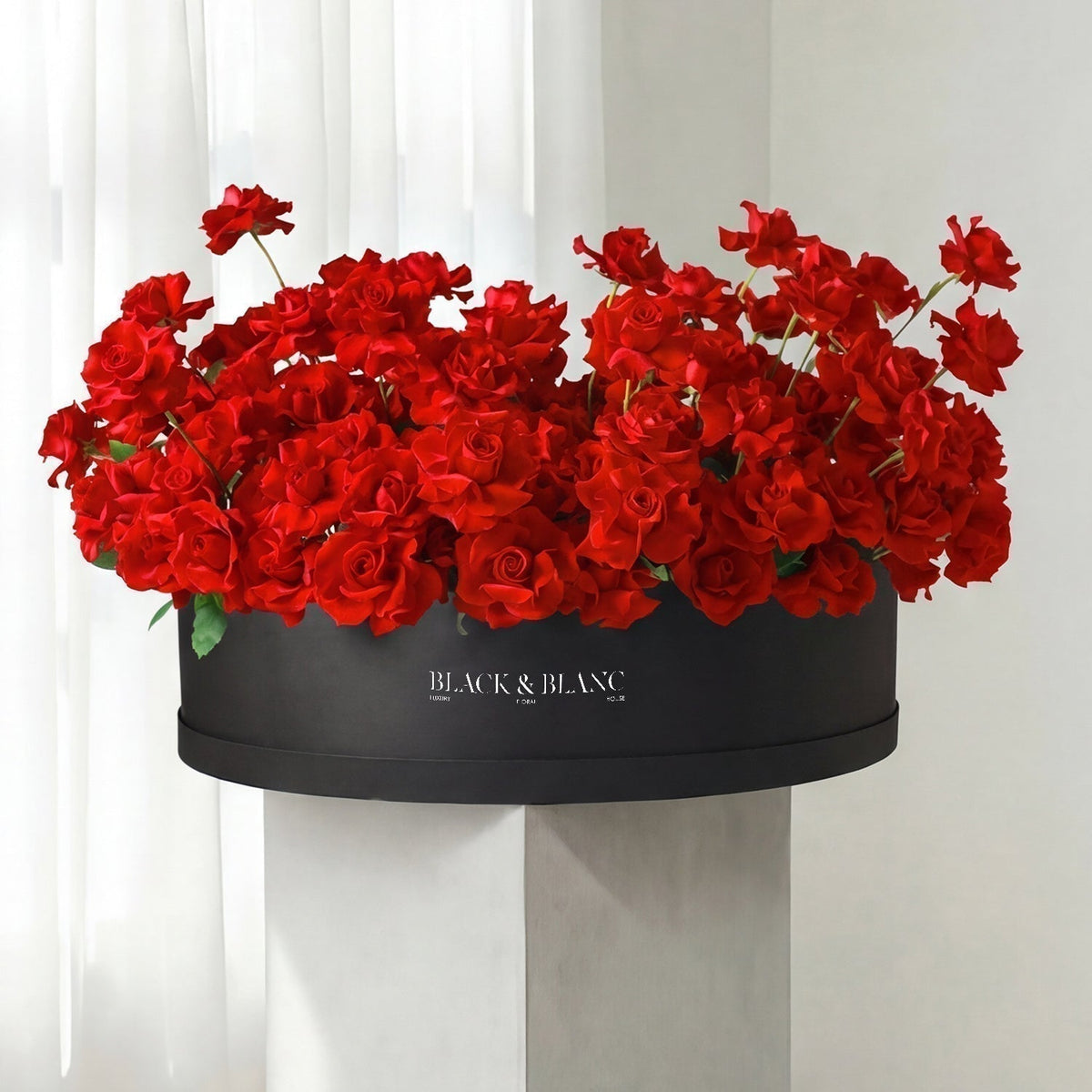 250/251 Red Roses in Extravaganza