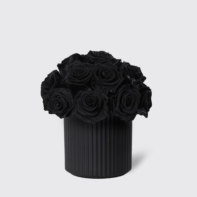 Infinity Black in Vase