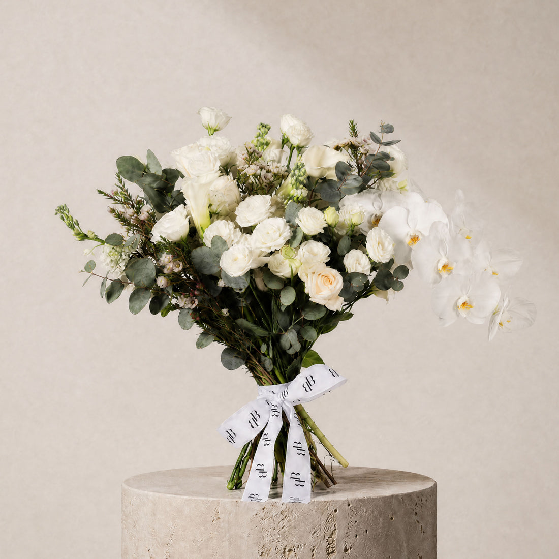 Reserved Bouquet - BLACK AND BLANC
