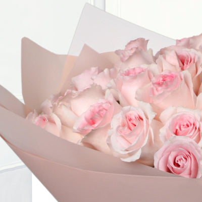 50/51 Pink Roses Bouqs - Fresh Flowers - BLACK AND BLANC