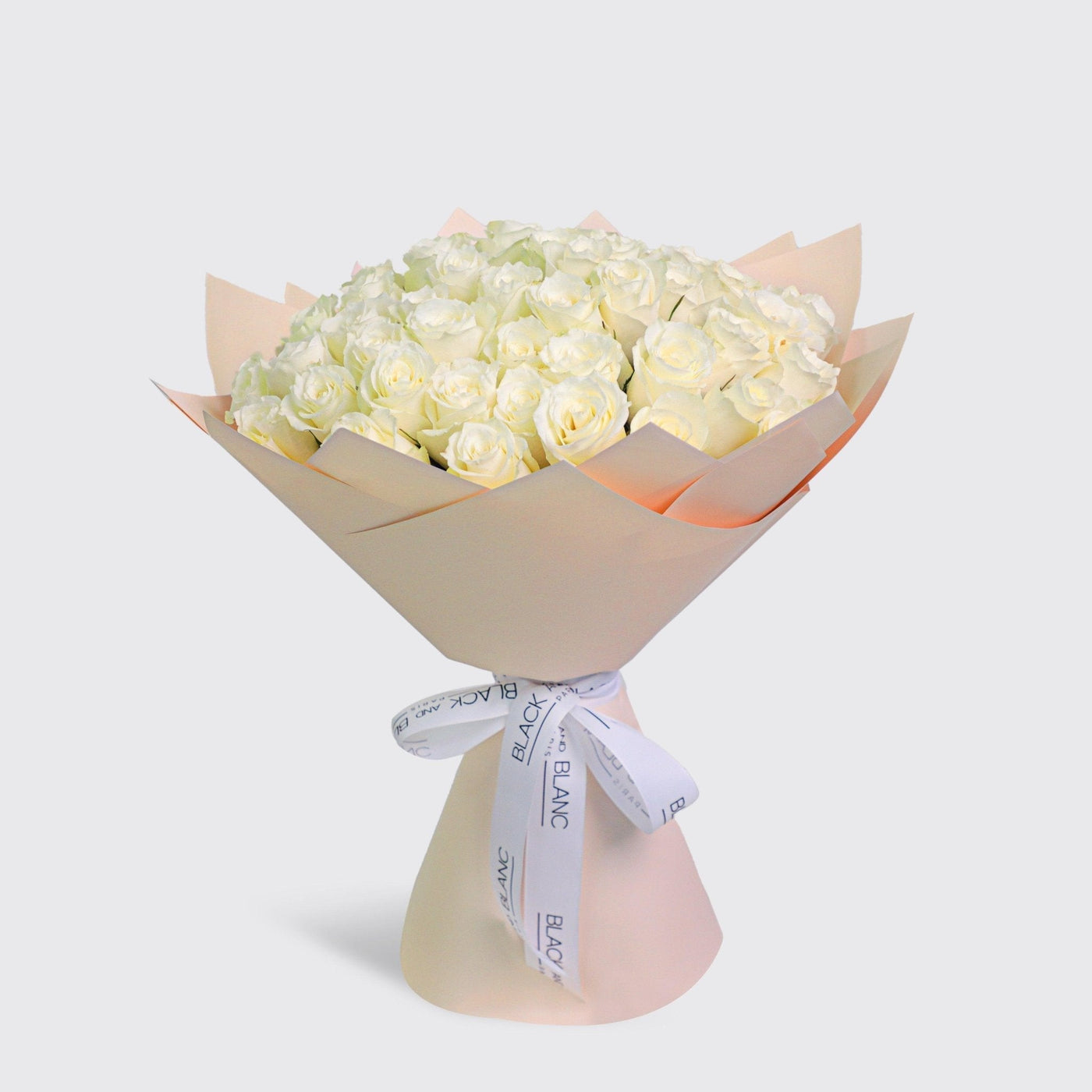 50/51 White Roses Bouquet - BLACK AND BLANC