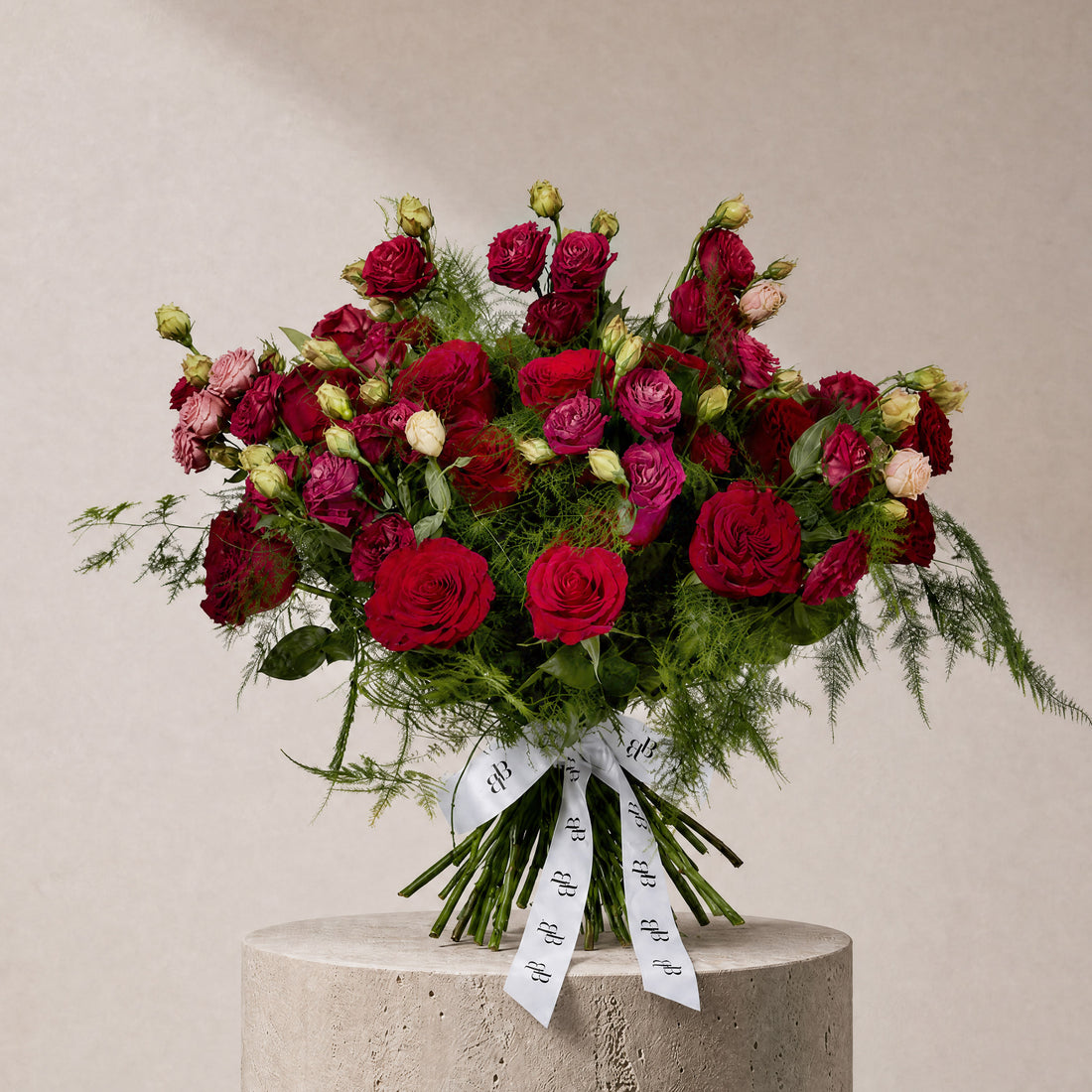 Ember Bouquet - BLACK AND BLANC