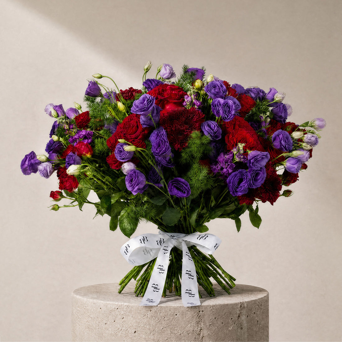 Basalt Bouquet - BLACK AND BLANC