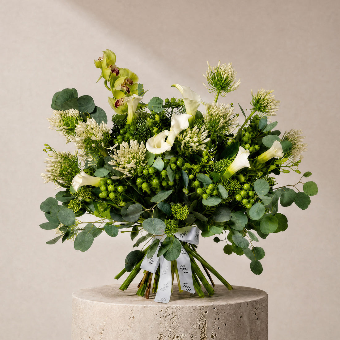 Precinct Bouquet - BLACK AND BLANC