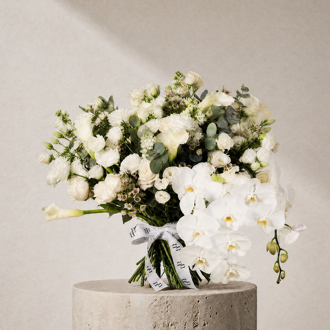 Reserved Bouquet - BLACK AND BLANC