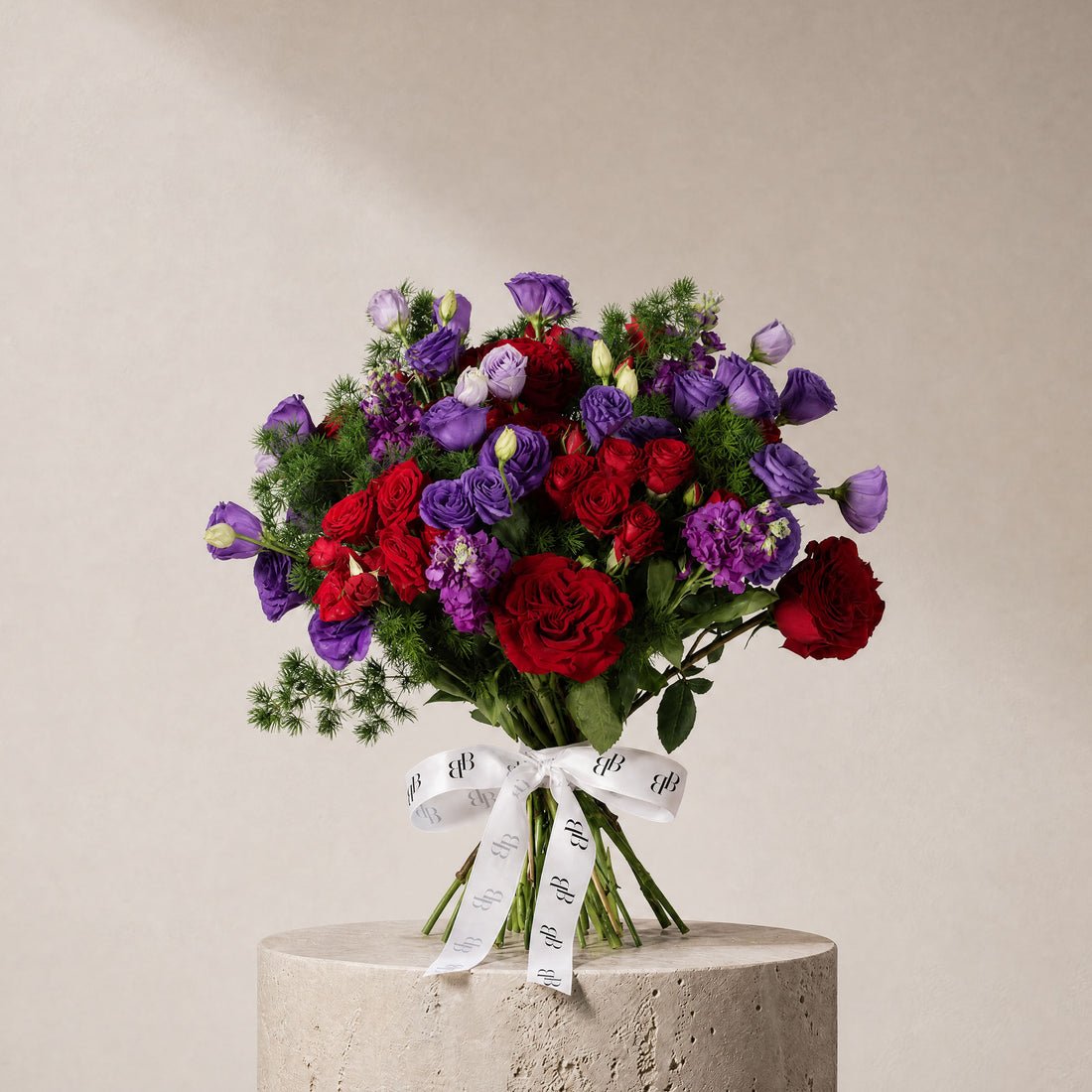 Basalt Bouquet - BLACK AND BLANC