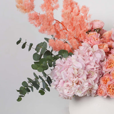 Artisant chic Ceramic in Vase - Fresh Flowers