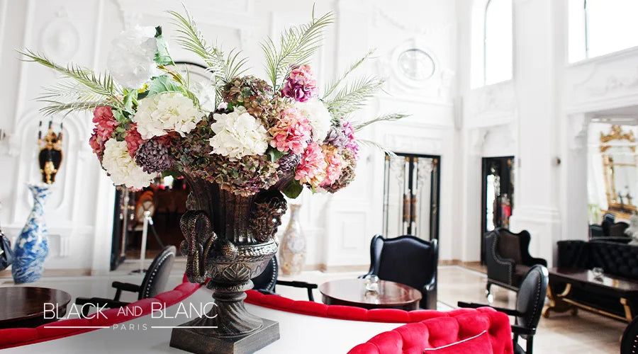 Lobby-Flower-Arrangements-in-Hotels