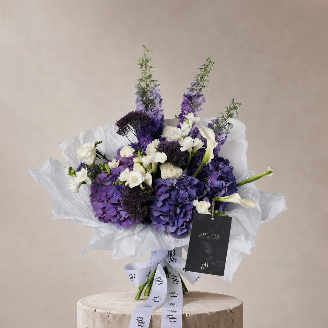 Antibes Bouquet - BLACK AND BLANC