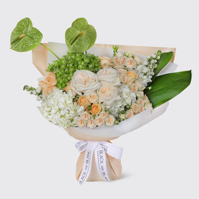 Antoinette Bouquet - BLACK AND BLANC