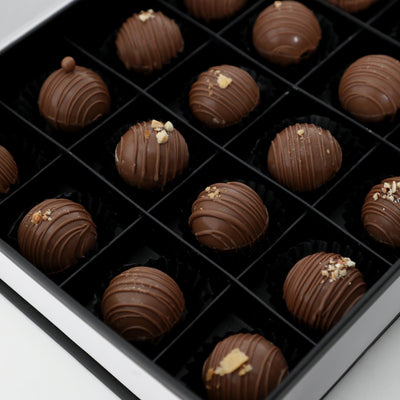 Mixed Chocolate Truffles - BLACK AND BLANC