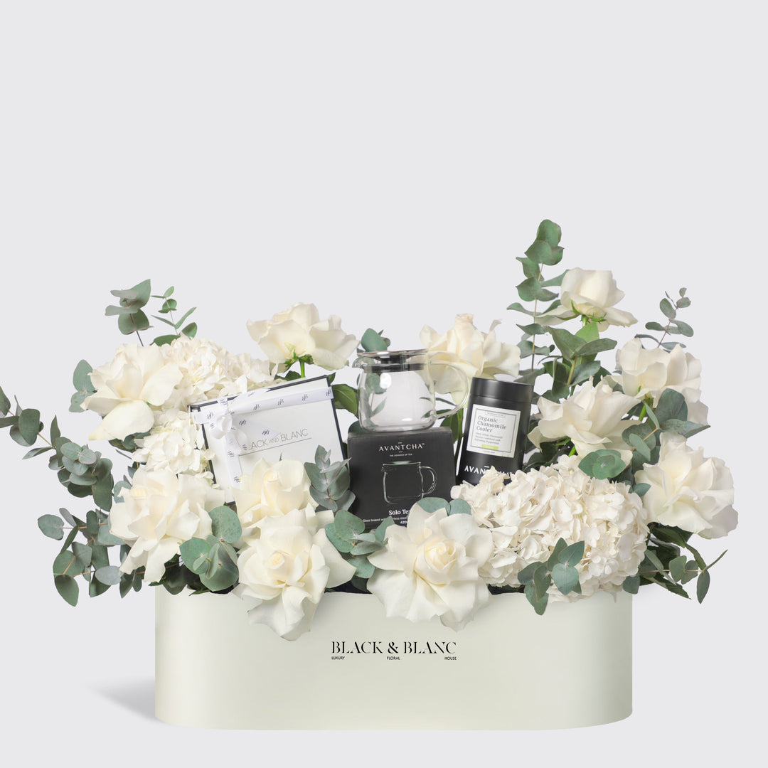 AVANTCHA- (Tea, Teapot & Almond Chocolate)