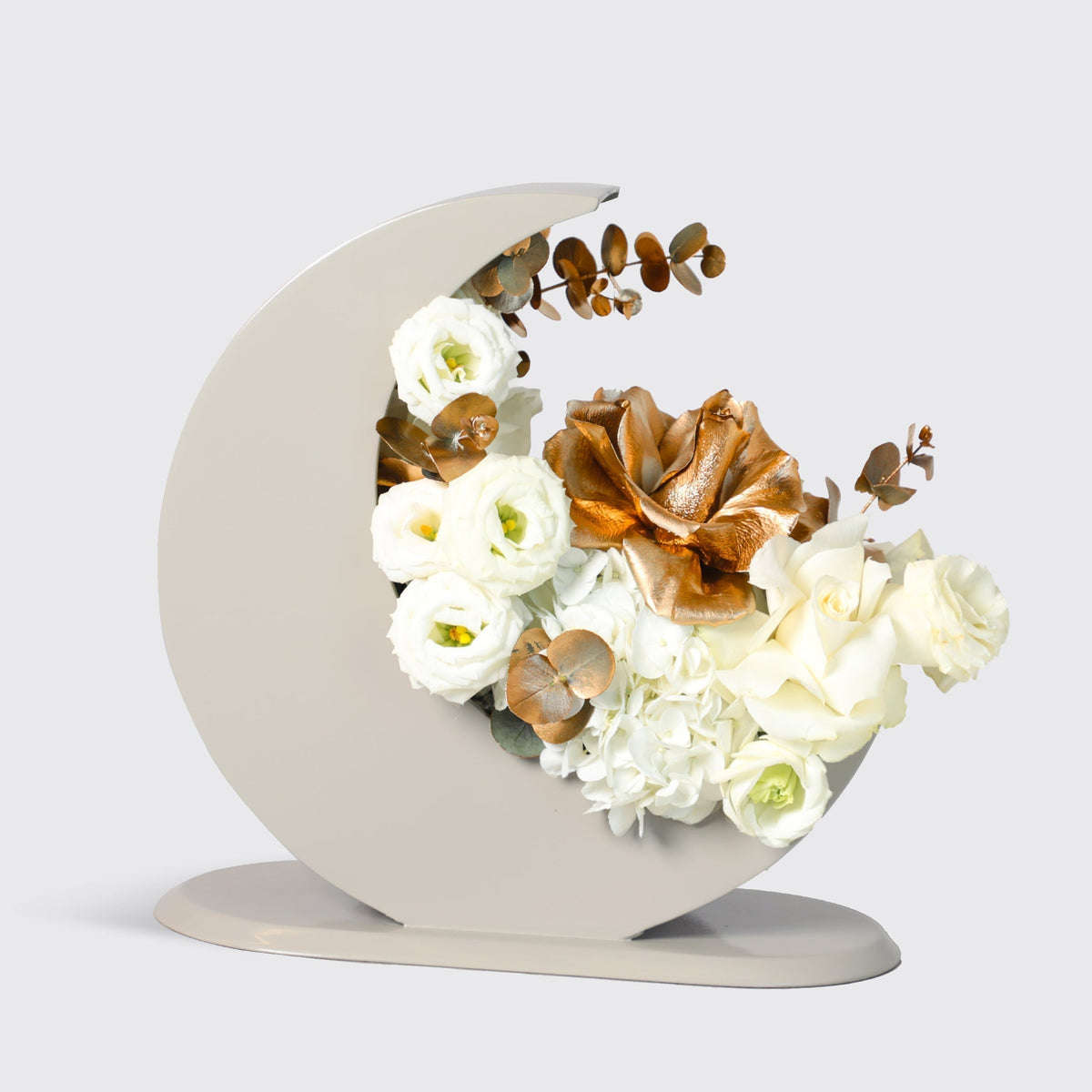 Pure Majesty in Moon