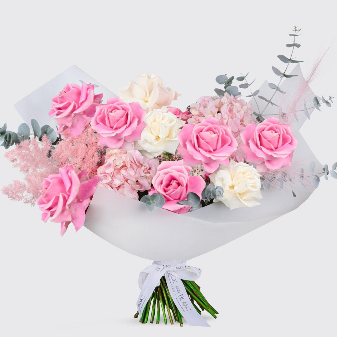 Blissful Harmony Bouq - BLACK AND BLANC