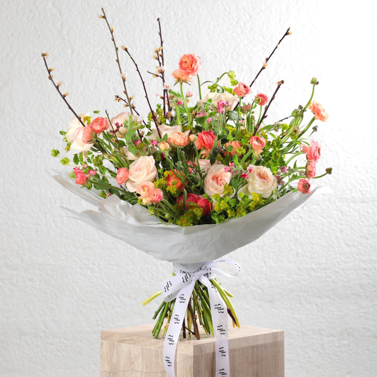Blossom & Branch in Bouquet - BLACK AND BLANC