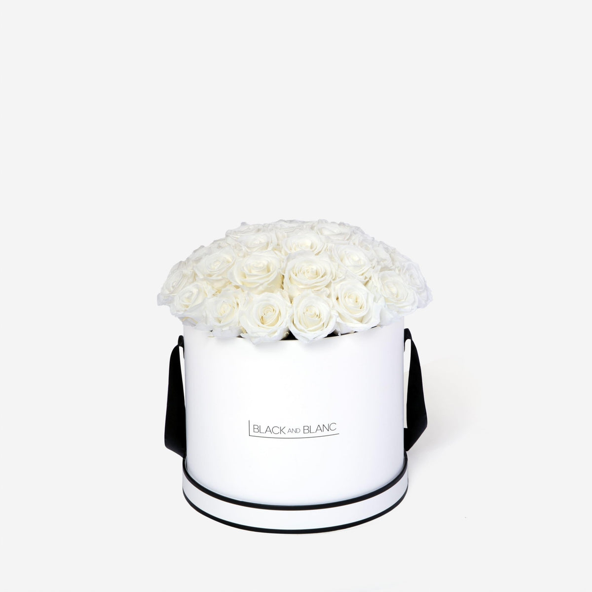 BouqBox - Infinity Roses - BLACK AND BLANC