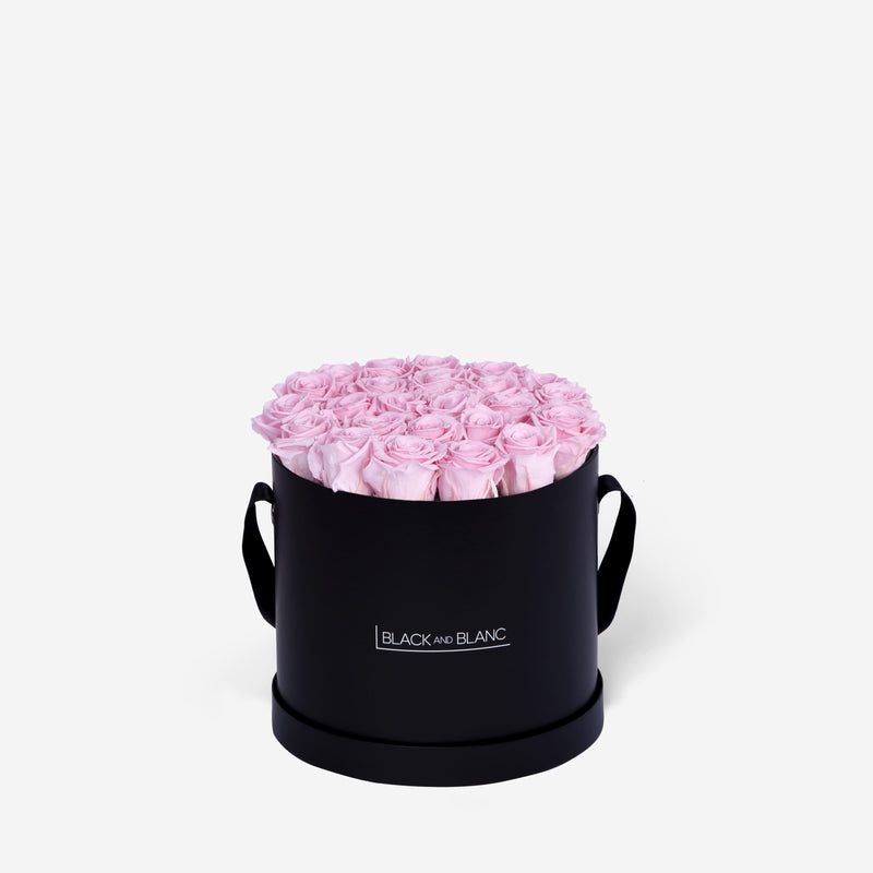 Bridal Pink Round - Infinity Roses - BLACK AND BLANC