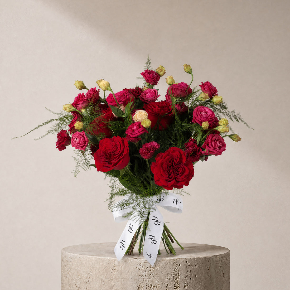 Ember Bouquet - BLACK AND BLANC