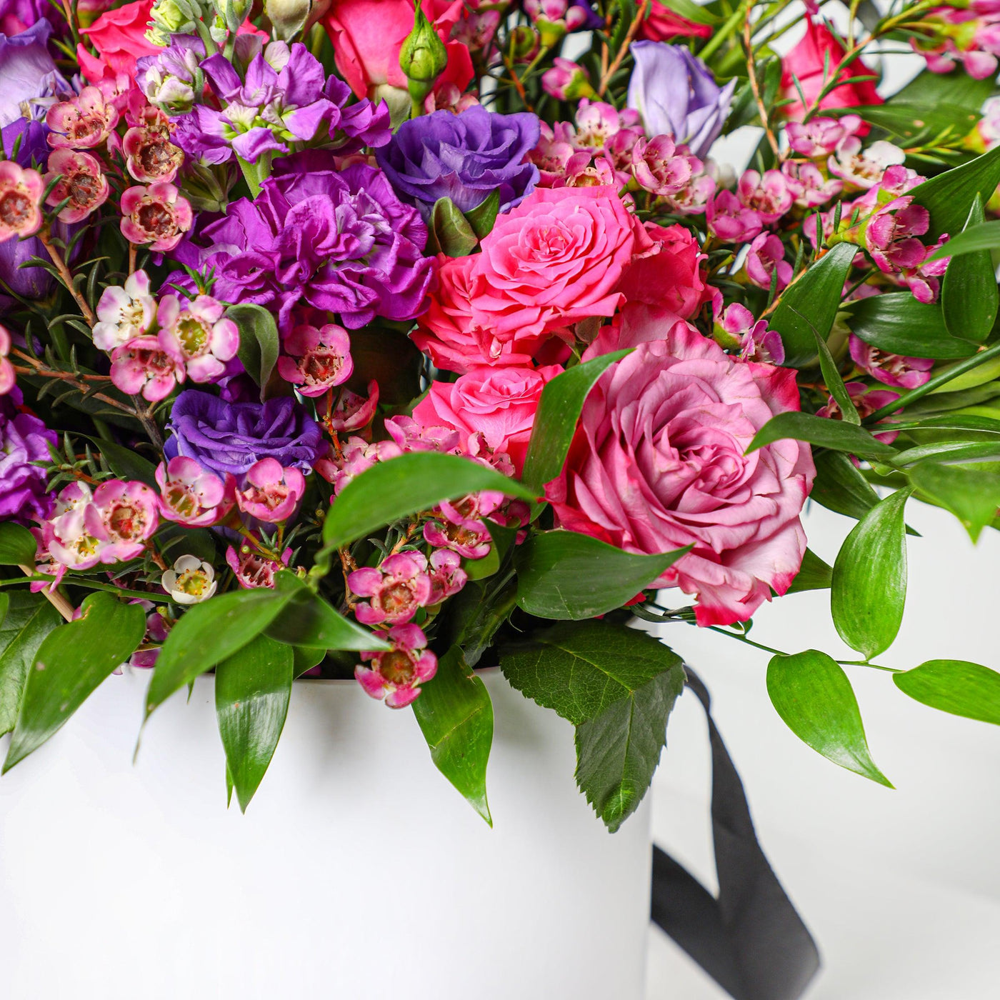 Camille BouqBox - Fresh Flowers - BLACK AND BLANC