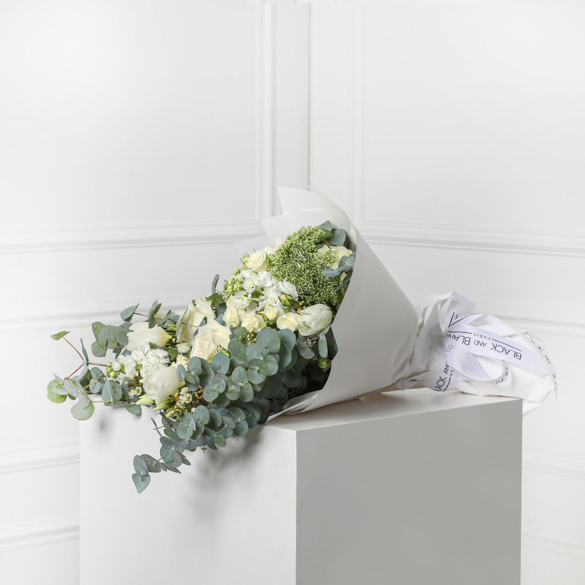 Cecile Bouquet - BLACK AND BLANC