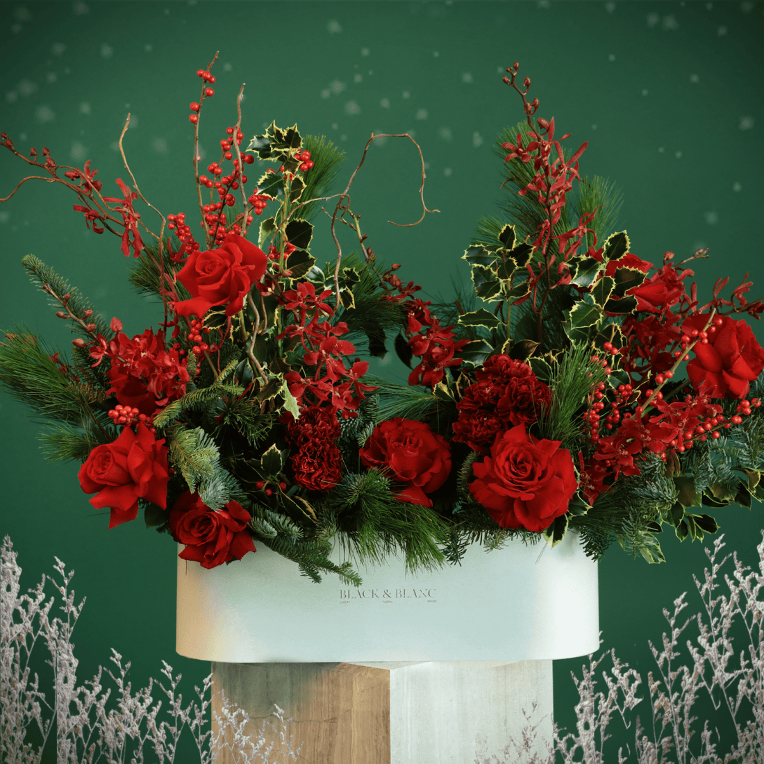 Christmas in Half Meter Box - Fresh Flowers - BLACK AND BLANC