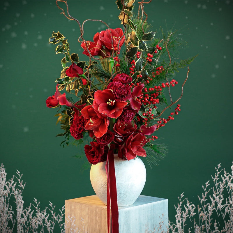 Christmas in Vase - Fresh Flowers - BLACK AND BLANC
