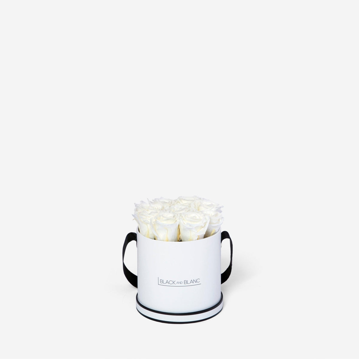 Classic Round - Infinity Roses - BLACK AND BLANC