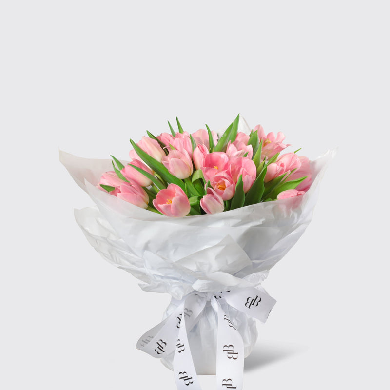 Classic Tulip Bouquet - BLACK AND BLANC