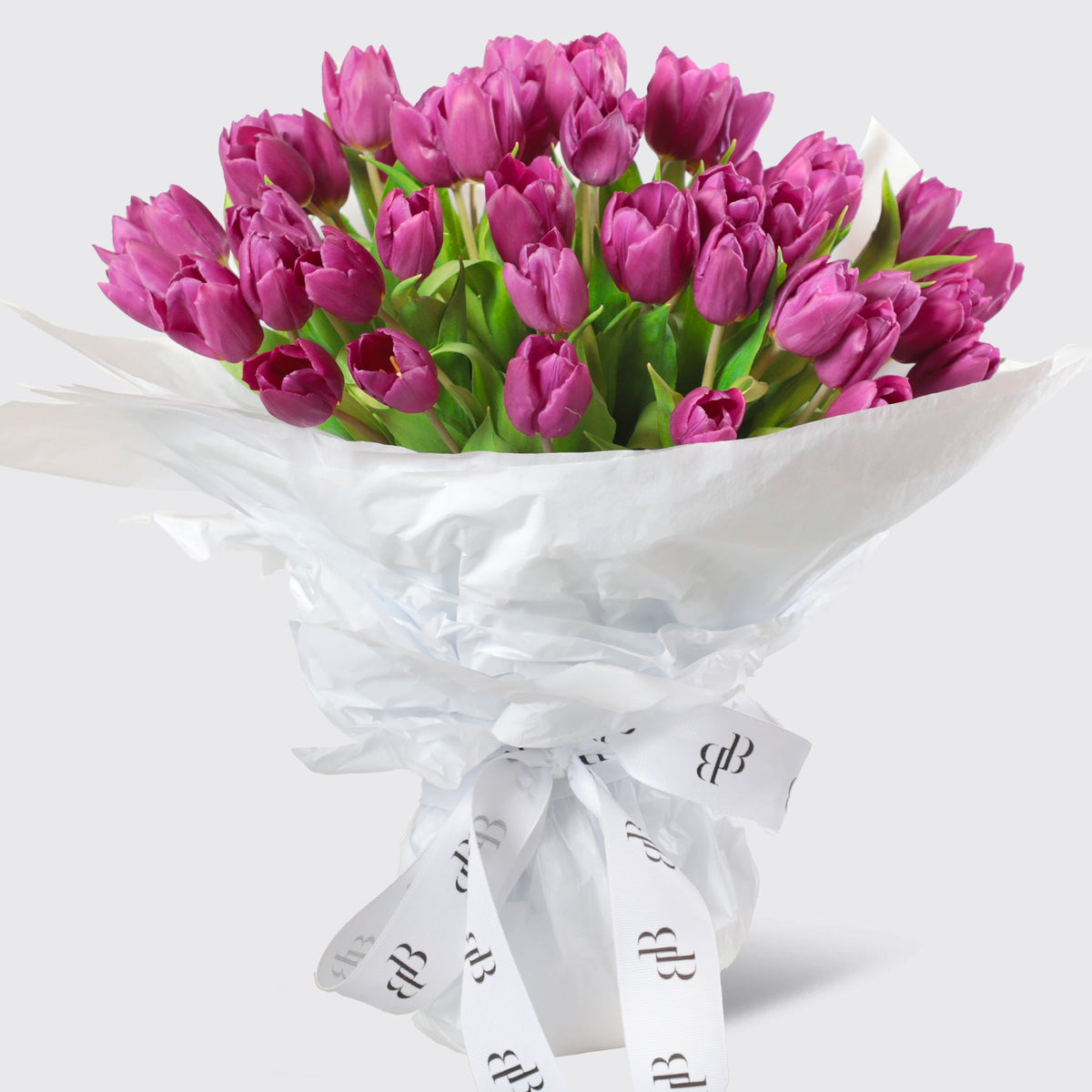 Classic Tulip Bouquet - BLACK AND BLANC