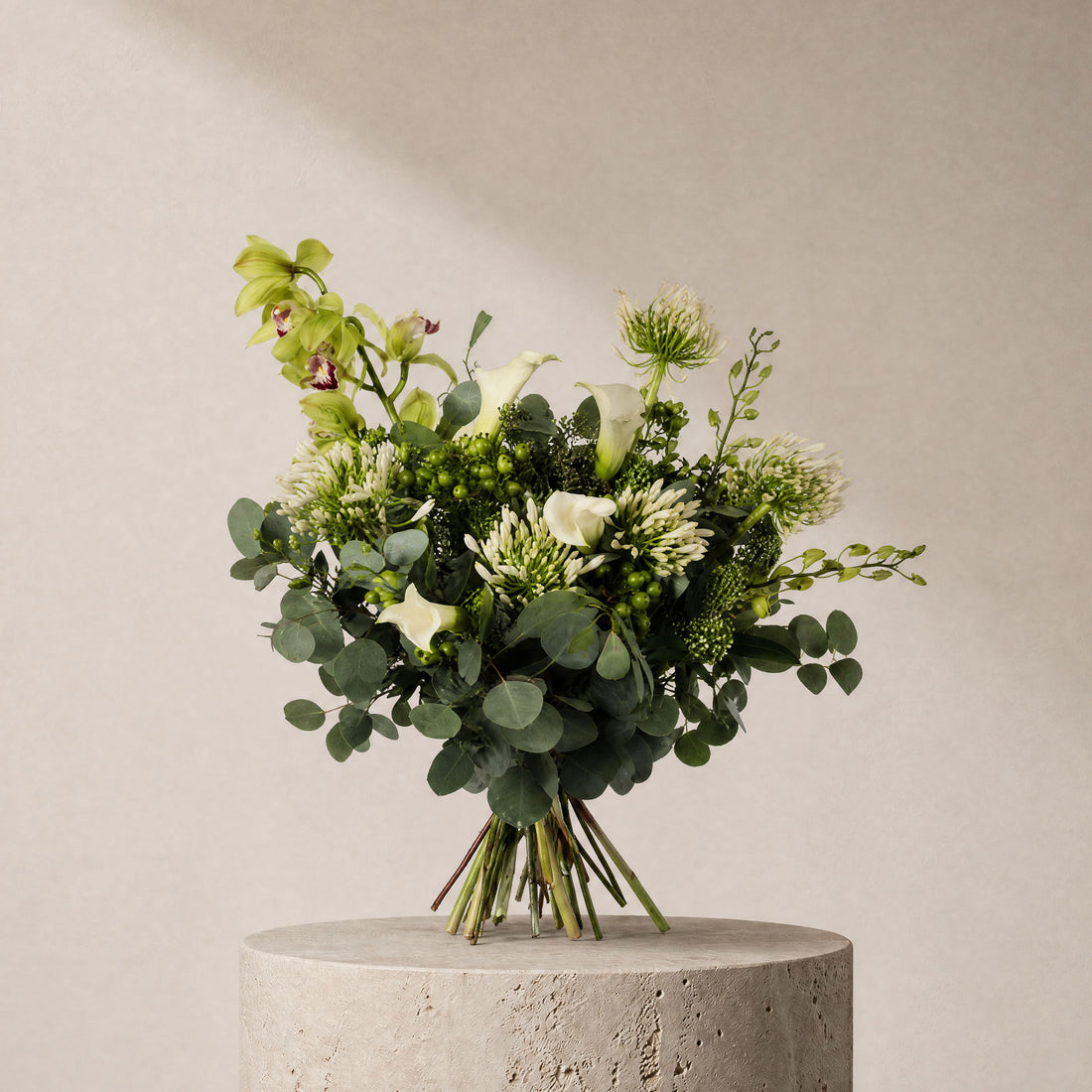 Precinct Bouquet - BLACK AND BLANC