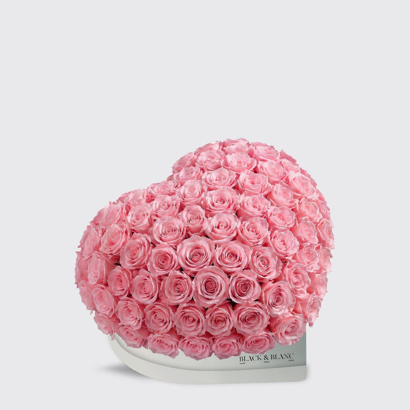 Dome Roses in Heart Box - BLACK AND BLANC