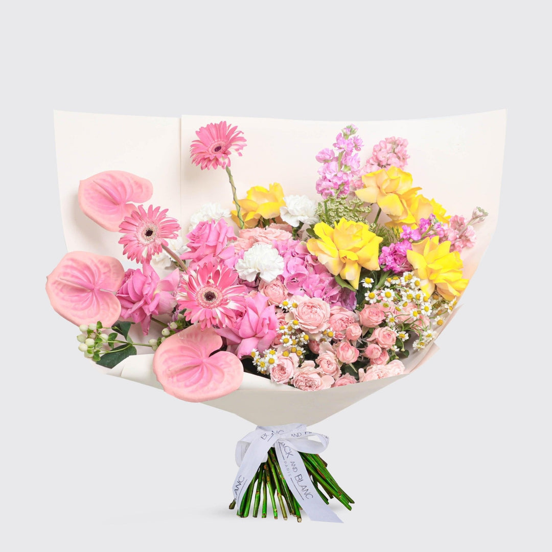 Éclat de Printemps Bouquet - BLACK AND BLANC