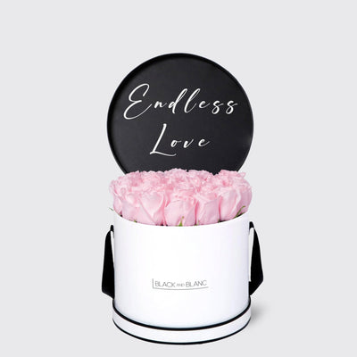 Endless Love - BLACK AND BLANC