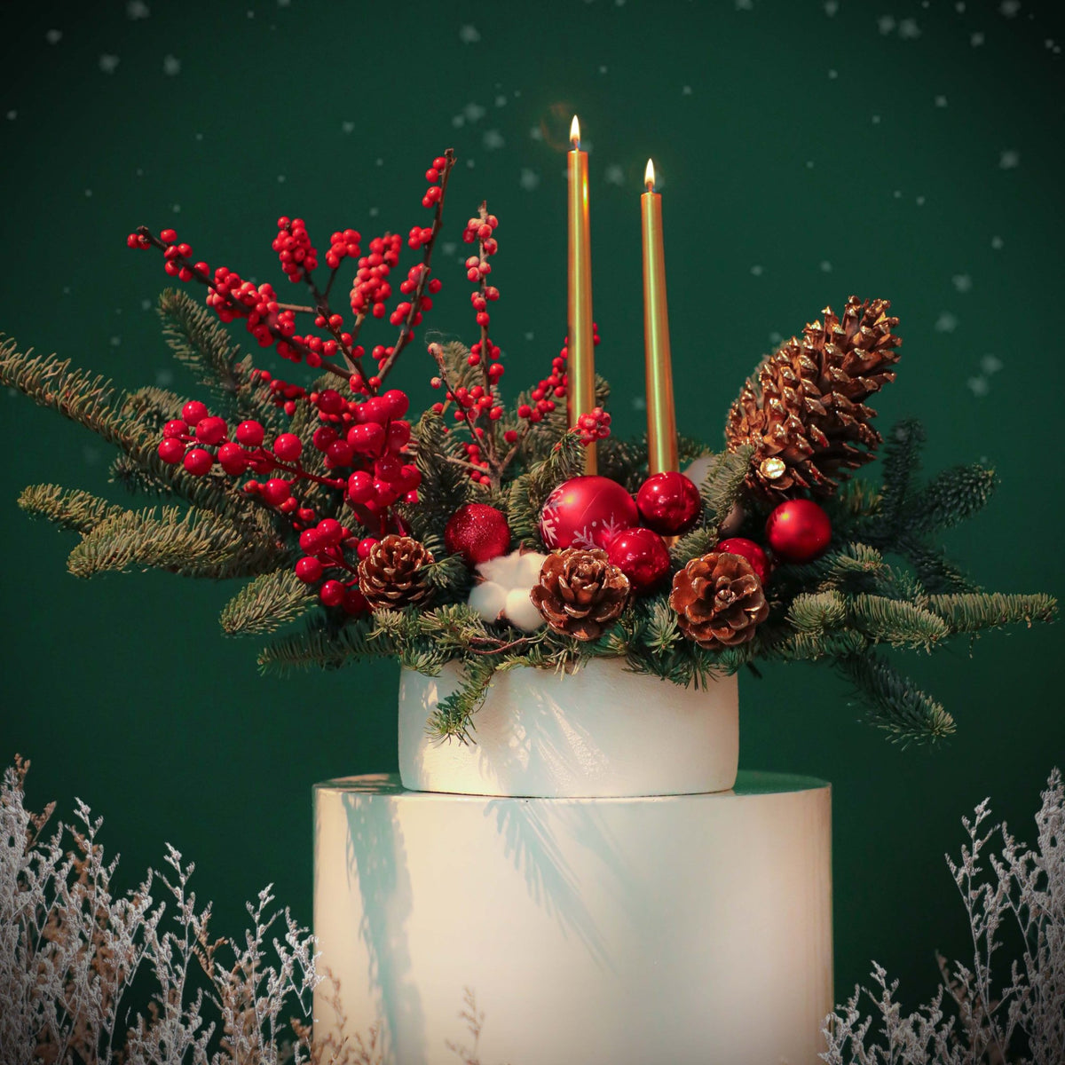 Festive Candlelight - Fresh Flowers - BLACK AND BLANC