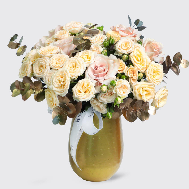 Fleur d’Ivoire in Vase - BLACK AND BLANC