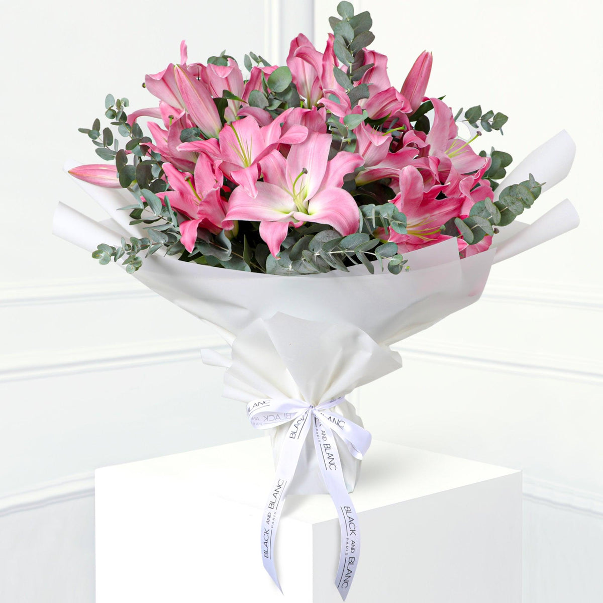 Fresh Lily Pink Bouquet - BLACK AND BLANC