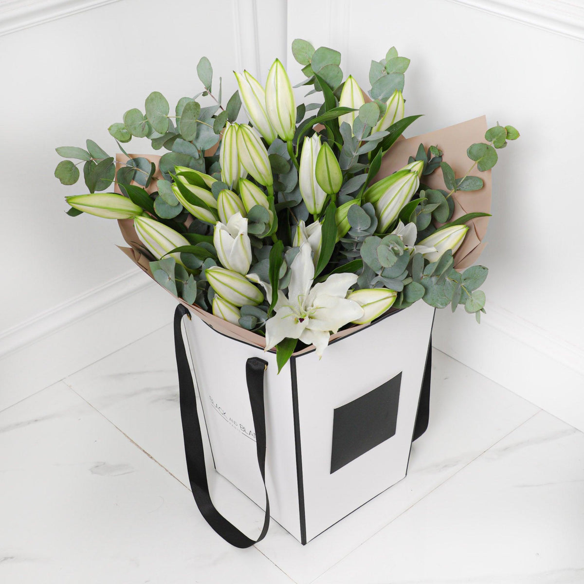 Fresh lily White Bouquet - BLACK AND BLANC