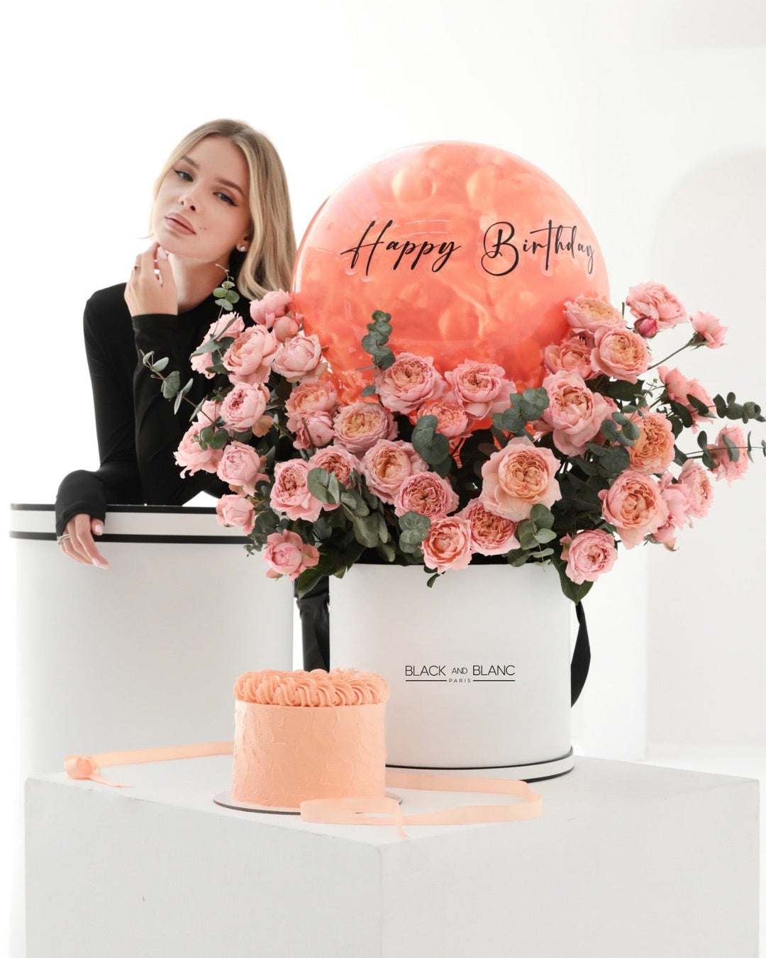 Julietta blushing Birthday - BLACK AND BLANC