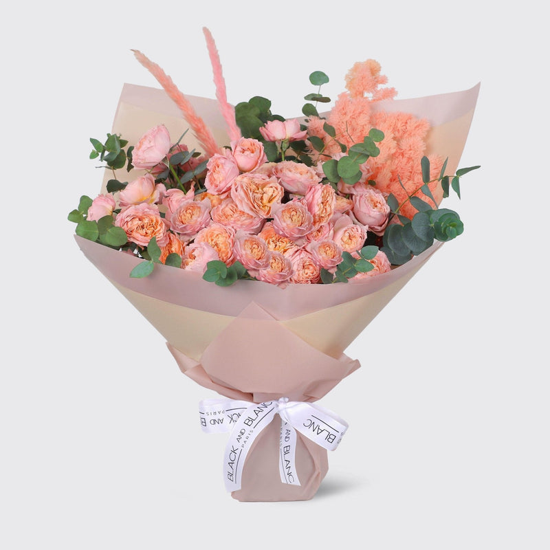 Julietta Peach in Box - Fresh Flowers - BLACK AND BLANC