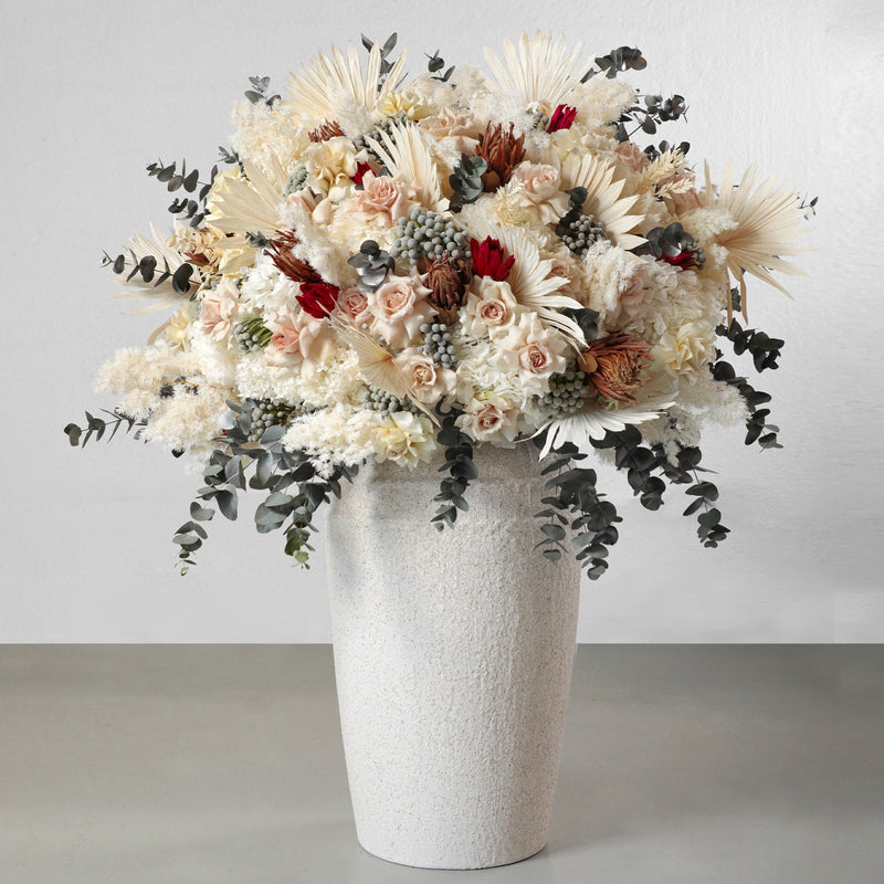 Layla in Vase - BLACK AND BLANC
