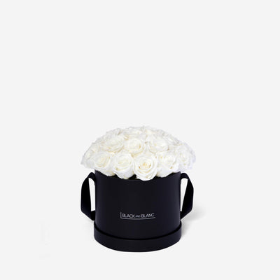 White BouqBox - Infinity Roses - BLACK AND BLANC